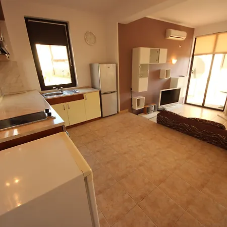 Menada Sunny Hill Villa Kosharitsa