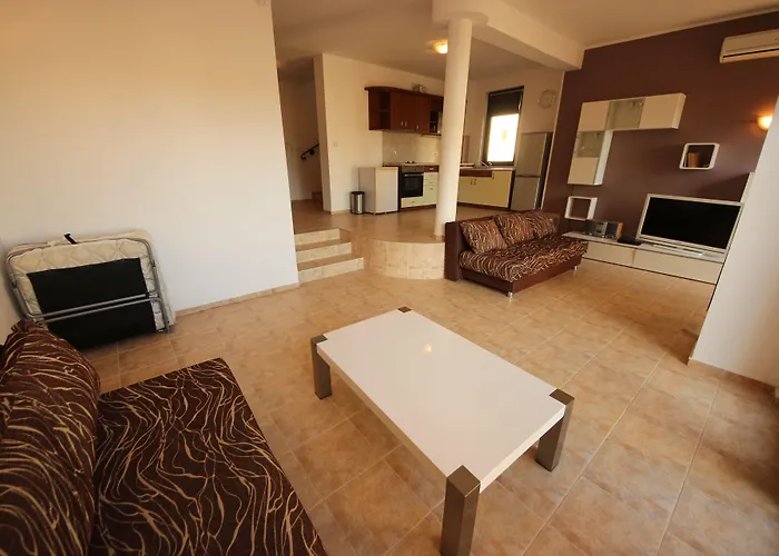 Menada Sunny Hill Kosharitsa